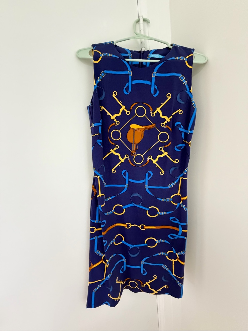 Sleeveless Navy Blue Chain-Print Sheath Dress